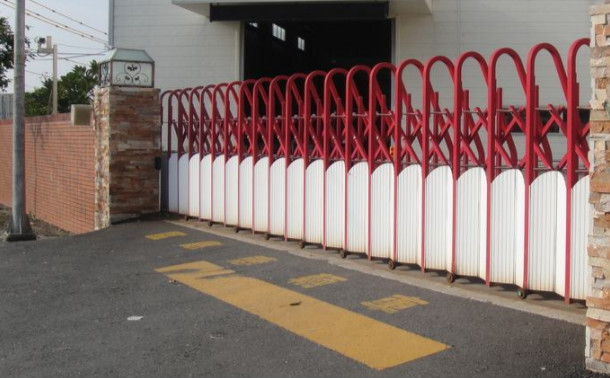 選用南京電動(dòng)門(mén)提高安全可靠度