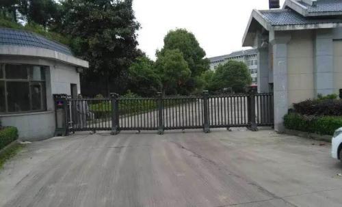 南京電動門方便了我們生活